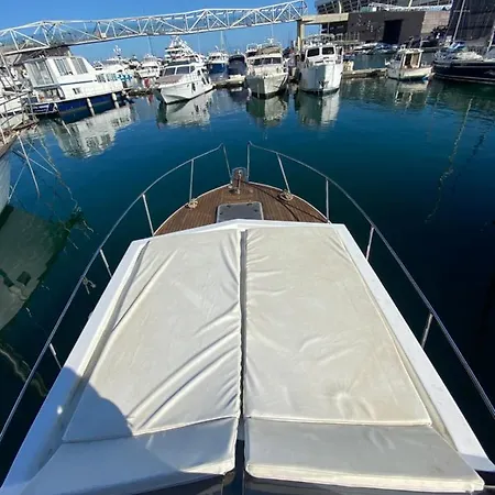 Laura Boat *